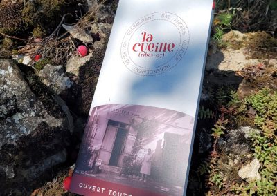 Flyer imprimé pour La Cueille (Ribes·07), restaurant bar épicerie glacier hébergement, ouvert toute l'année