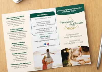 Flyer triptyque imprimé par Ardesca pour Adeline Guyon, accompagnatrice parentale en Sud-Ardèche